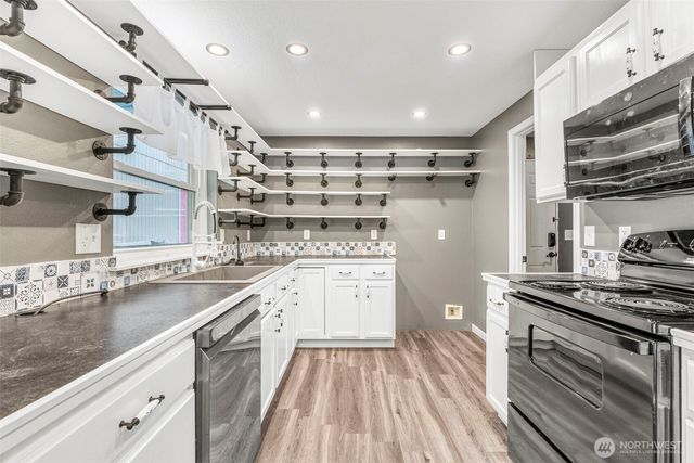 428 S 2nd Place, Kalama, WA 98625