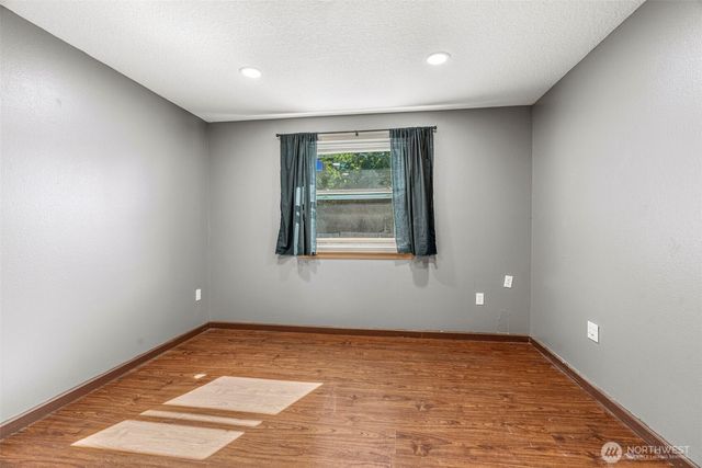 428 S 2nd Place, Kalama, WA 98625