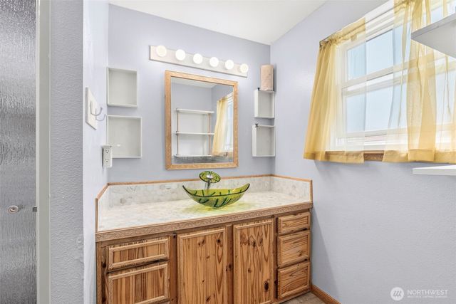 428 S 2nd Place, Kalama, WA 98625