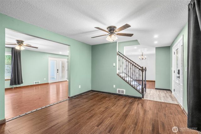 428 S 2nd Place, Kalama, WA 98625