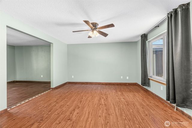 428 S 2nd Place, Kalama, WA 98625