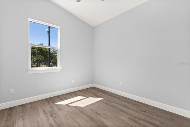 345 W PLYMOUTH AVENUE, Deland, FL 32720