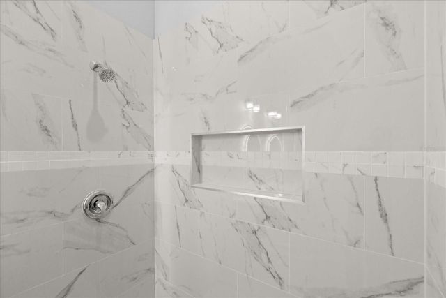 345 W PLYMOUTH AVENUE, Deland, FL 32720