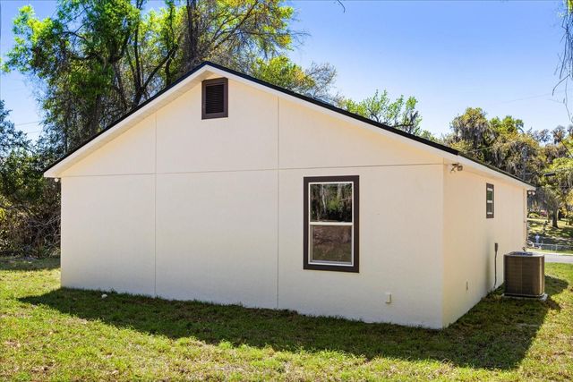 345 W PLYMOUTH AVENUE, Deland, FL 32720