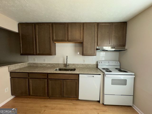 1944 Terri Meyer Drive SE, Smyrna, GA 30080