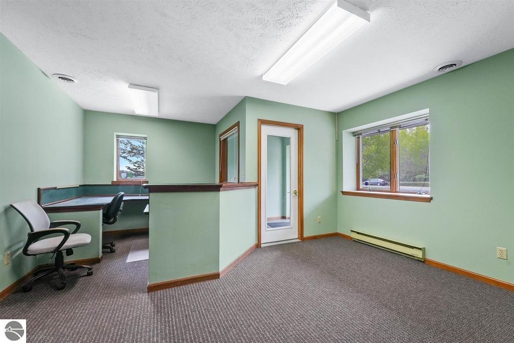 Image 4 of property listing at 9435 Cherry Bend Road, Traverse City, MI 49684