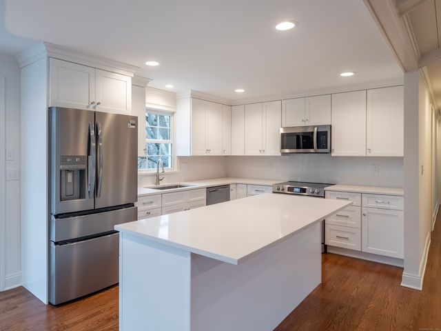 7 Finch Drive, Ridgefield, CT 06877