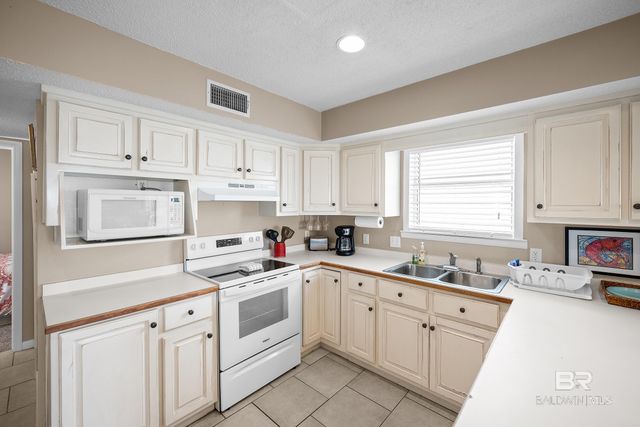 1449 W Beach Boulevard Unit 1 & 2, Gulf Shores, AL 36542