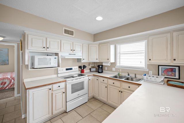 1449 W Beach Boulevard Unit 1 & 2, Gulf Shores, AL 36542
