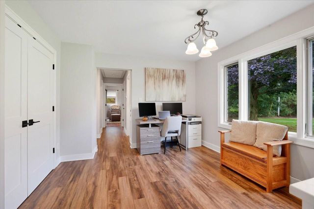 W230S2425 Morningside DRIVE, Waukesha, WI 53186