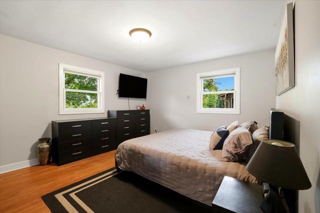 W230S2425 Morningside DRIVE, Waukesha, WI 53186