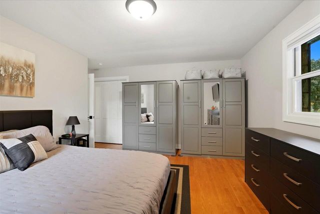 W230S2425 Morningside DRIVE, Waukesha, WI 53186