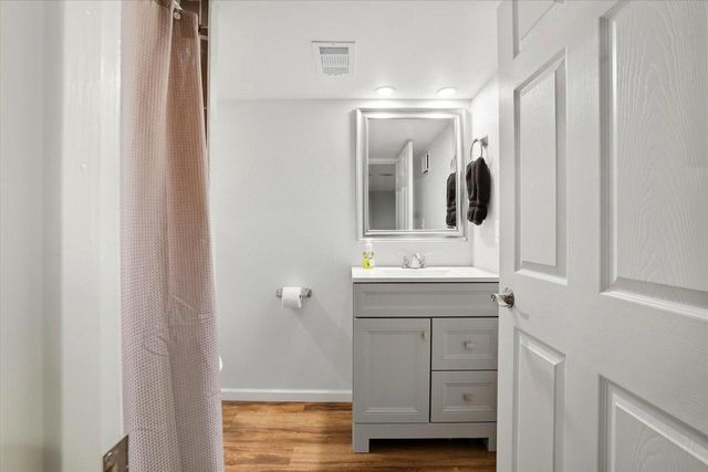 W230S2425 Morningside DRIVE, Waukesha, WI 53186