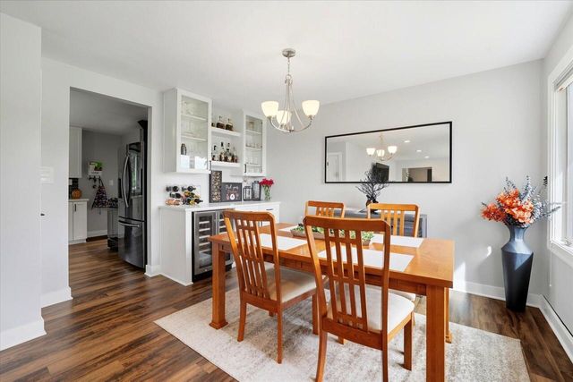 W230S2425 Morningside DRIVE, Waukesha, WI 53186