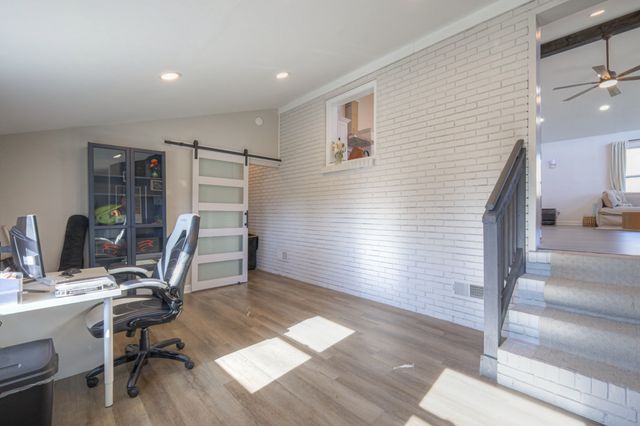 7 Roberts Ln, Lebanon, TN 37087