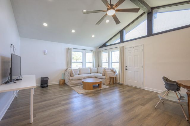 7 Roberts Ln, Lebanon, TN 37087