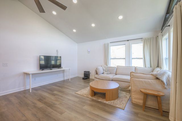 7 Roberts Ln, Lebanon, TN 37087