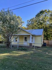 2447 Scotty Parker Rd, Portland, TN 37148