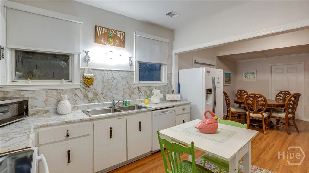 Image 6 of property listing at 15 15th Street, Tybee Island, GA 31328