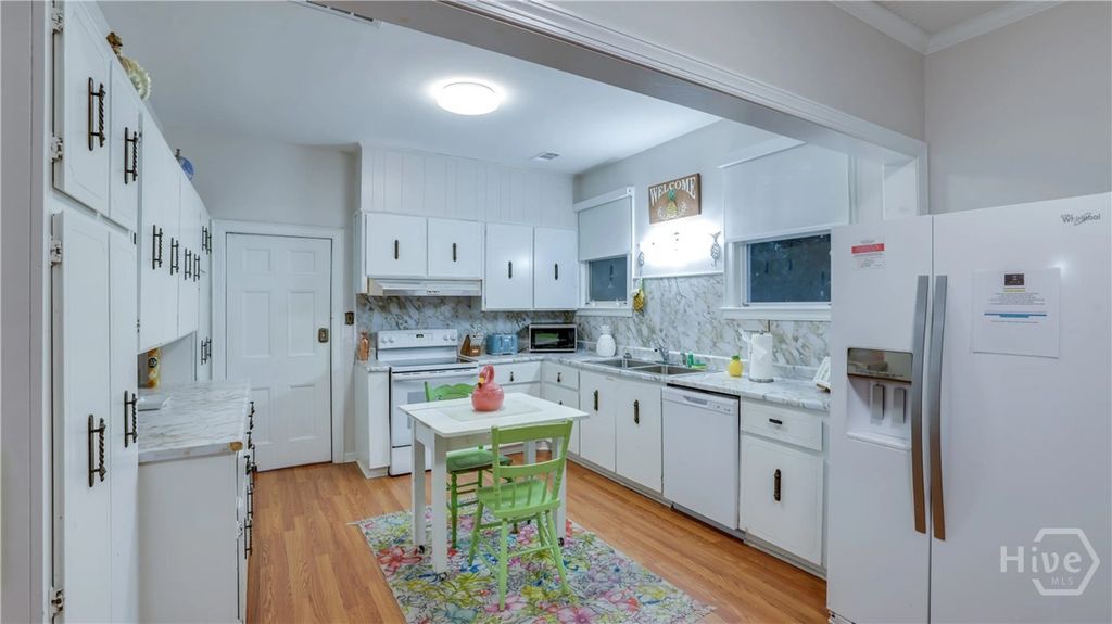 Image 7 of property listing at 15 15th Street, Tybee Island, GA 31328
