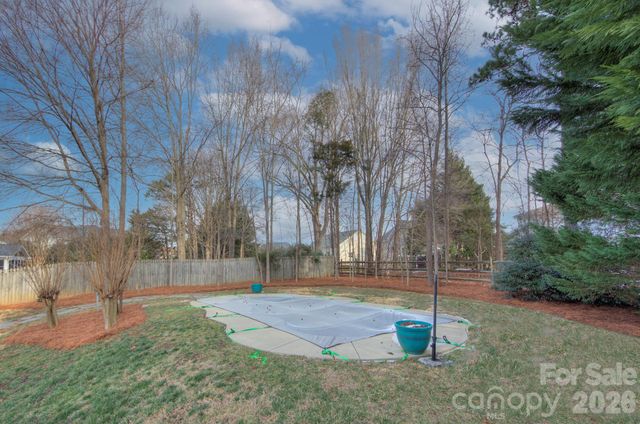 5361 Cambridge Bay Drive, Charlotte, NC 28269