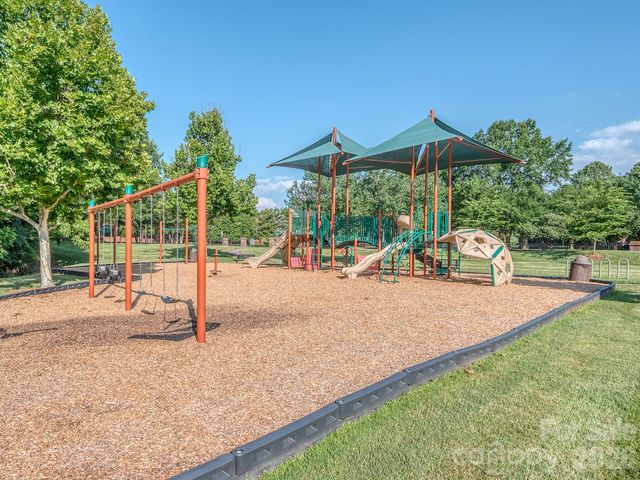 5361 Cambridge Bay Drive, Charlotte, NC 28269