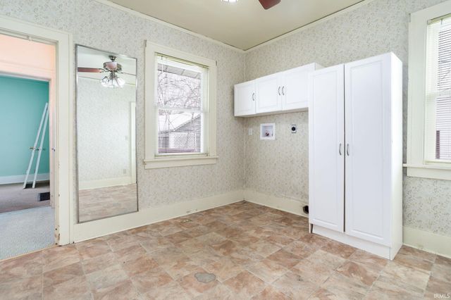 1238 Diamond Avenue, South Bend, IN 46628