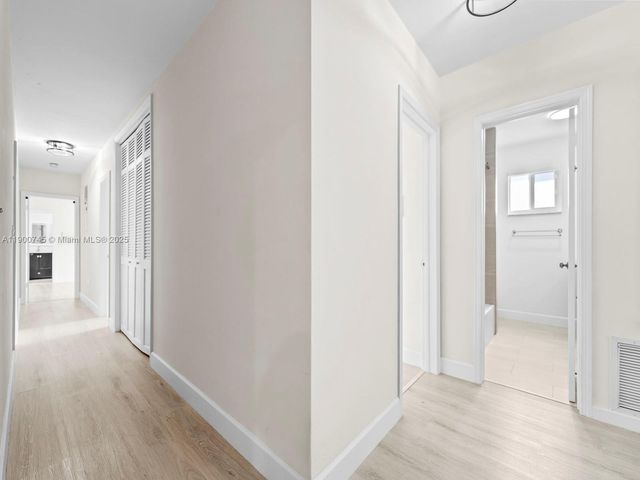 17223 SW 87th Ave, Palmetto Bay, FL 33157