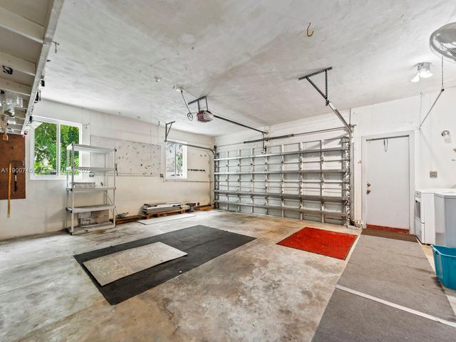 17223 SW 87th Ave, Palmetto Bay, FL 33157