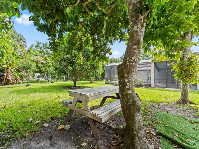17223 SW 87th Ave, Palmetto Bay, FL 33157