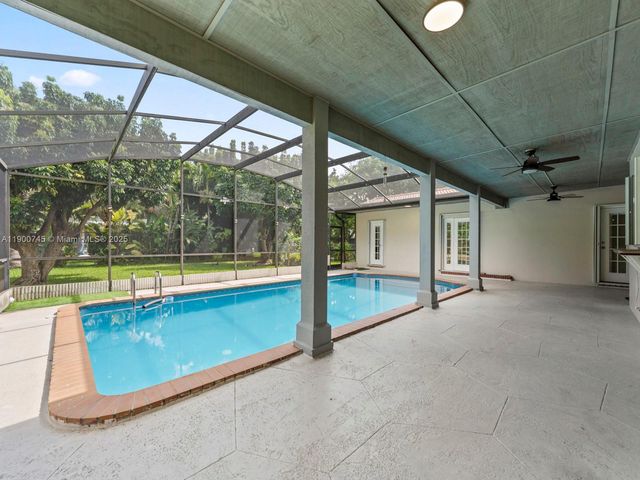 17223 SW 87th Ave, Palmetto Bay, FL 33157