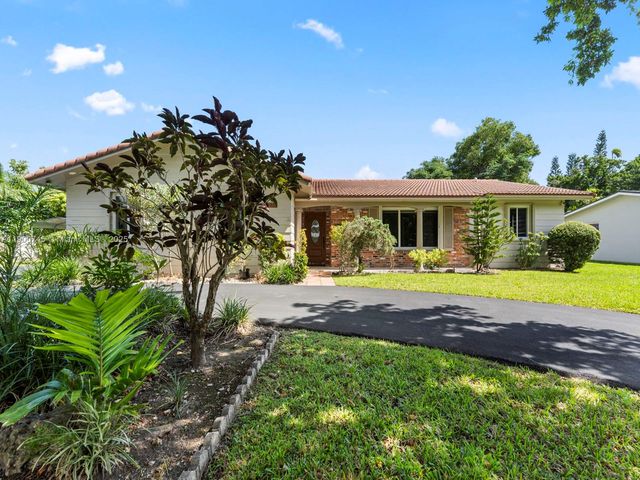 17223 SW 87th Ave, Palmetto Bay, FL 33157