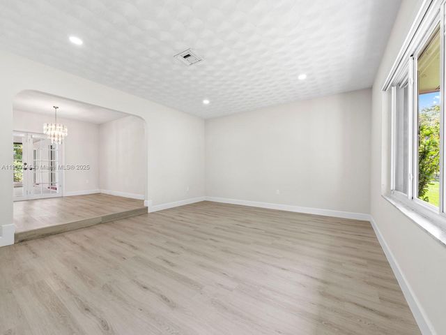 17223 SW 87th Ave, Palmetto Bay, FL 33157