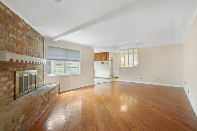 711 Rosewood Drive, Shenandoah, TX 77381