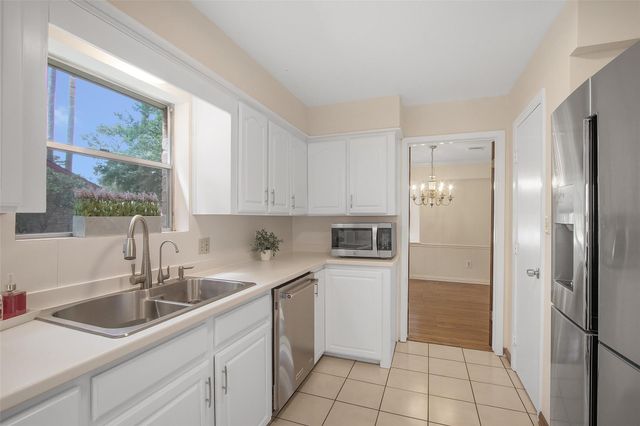 711 Rosewood Drive, Shenandoah, TX 77381