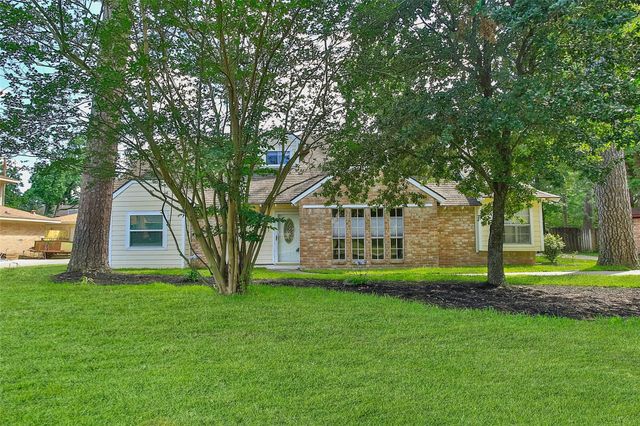 711 Rosewood Drive, Shenandoah, TX 77381