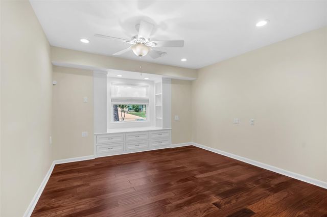 711 Rosewood Drive, Shenandoah, TX 77381