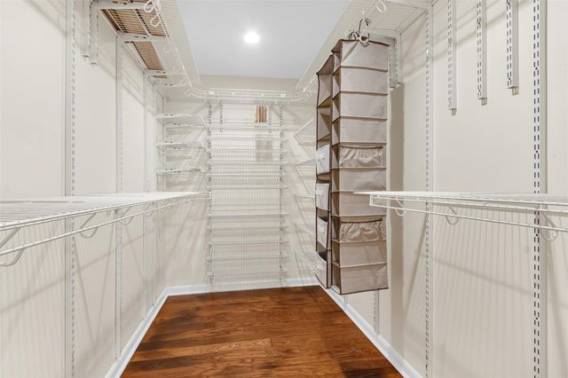 711 Rosewood Drive, Shenandoah, TX 77381