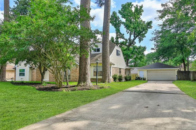 711 Rosewood Drive, Shenandoah, TX 77381