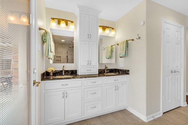 711 Rosewood Drive, Shenandoah, TX 77381