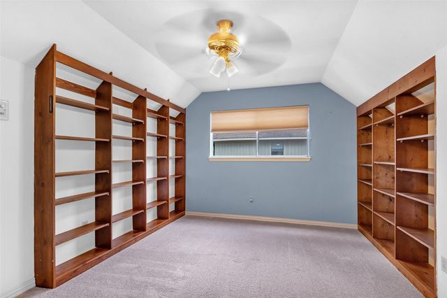 711 Rosewood Drive, Shenandoah, TX 77381