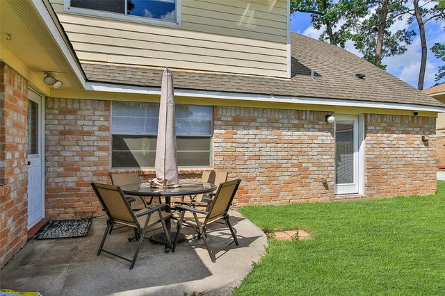 711 Rosewood Drive, Shenandoah, TX 77381