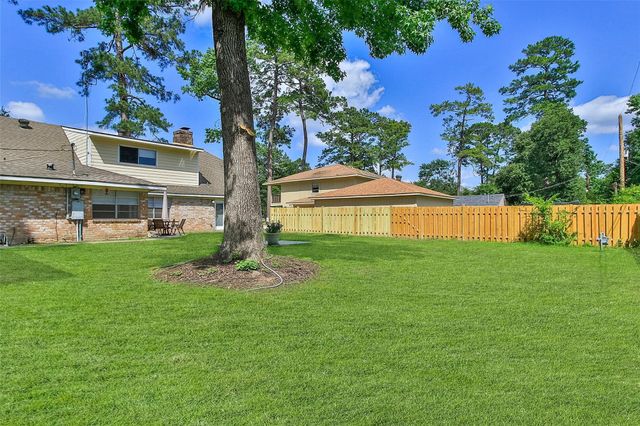 711 Rosewood Drive, Shenandoah, TX 77381