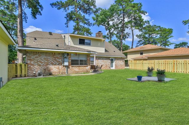 711 Rosewood Drive, Shenandoah, TX 77381