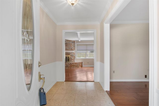 711 Rosewood Drive, Shenandoah, TX 77381