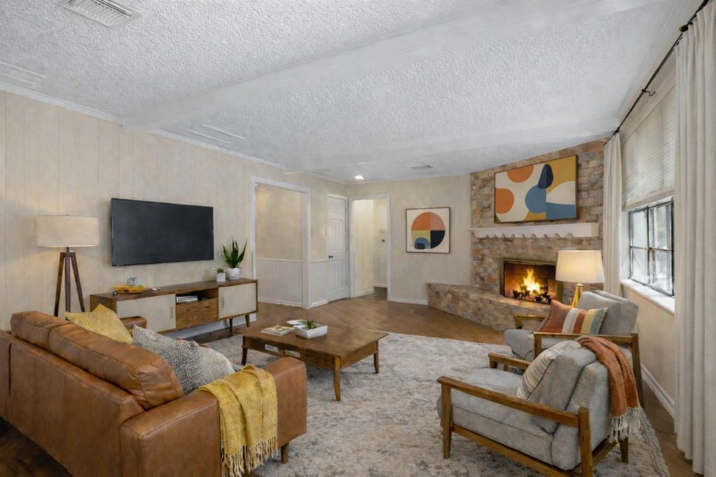 711 Rosewood Drive, Shenandoah, TX 77381