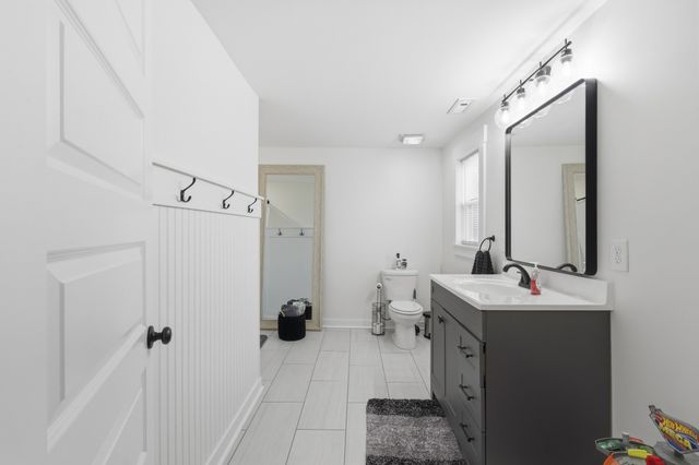 411 2nd Ave, S, Loretto, TN 38469