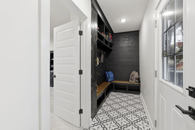 411 2nd Ave, S, Loretto, TN 38469