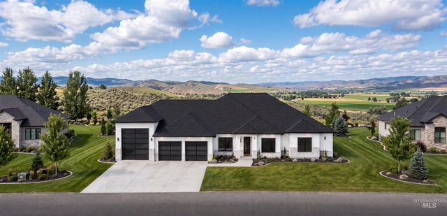 7167 Sidewinder Rd, Star, ID 83669