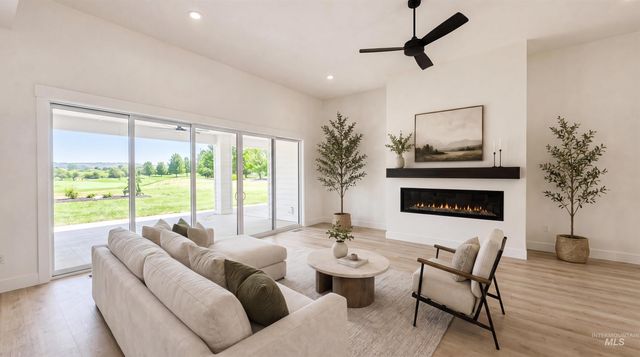 7167 Sidewinder Rd, Star, ID 83669